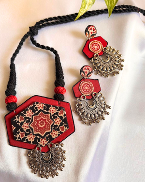 Red and Printed Fabric Necklace with Oxidised Pendant