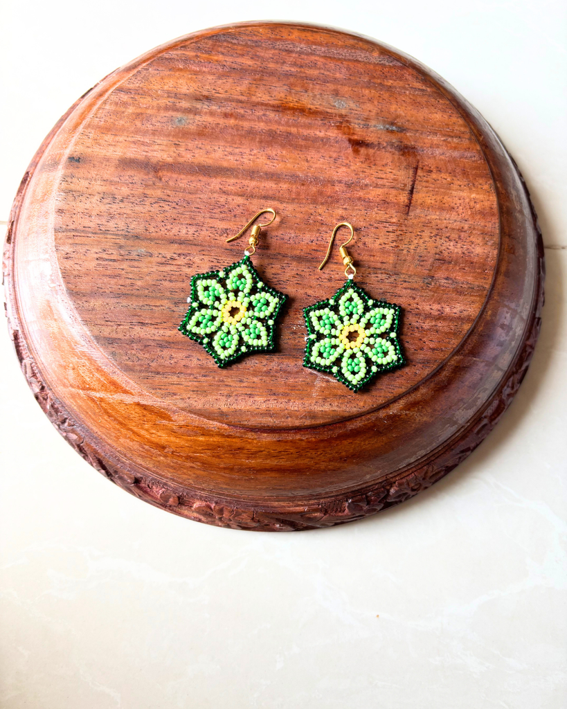 Emerald Medium Round seedbead earrings