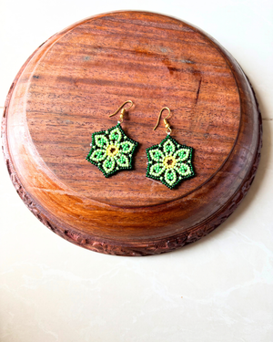 Emerald Medium Round seedbead earrings