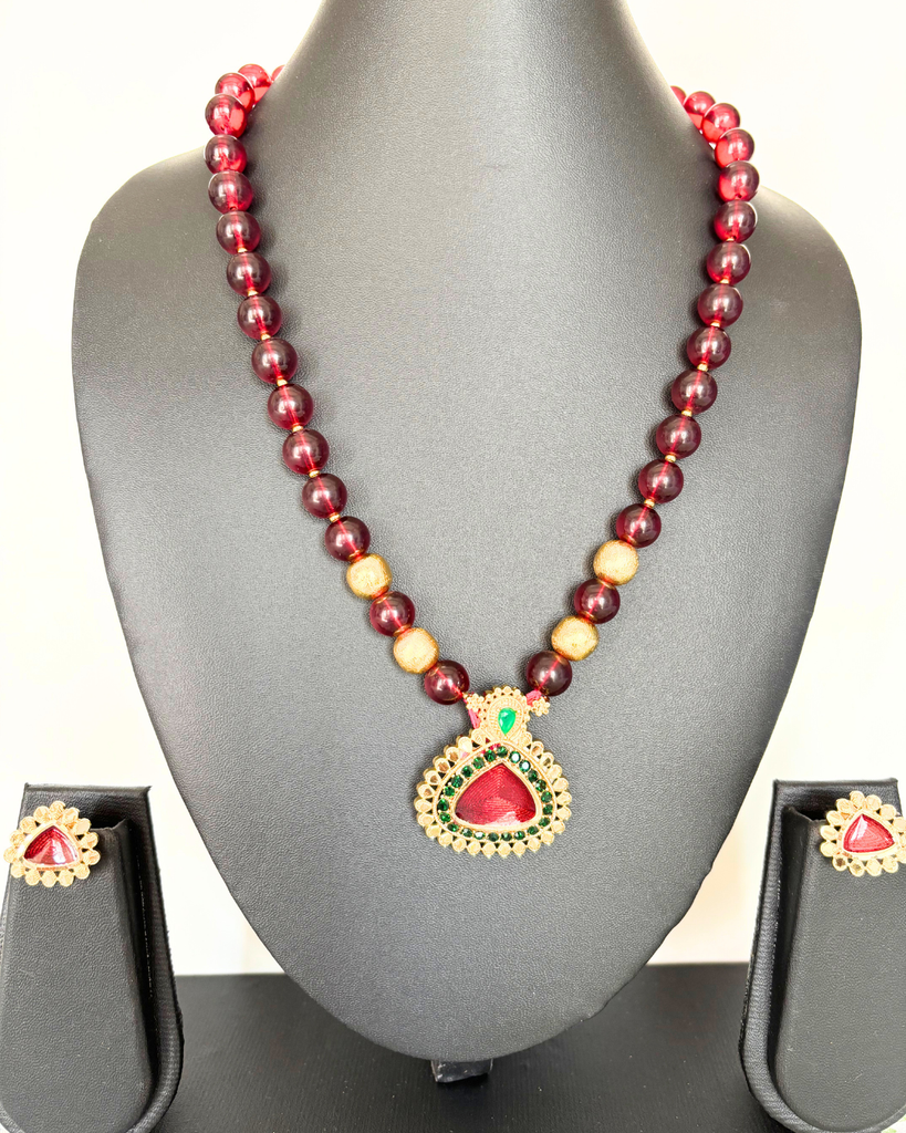 Maroon Palakka Pendant Necklace