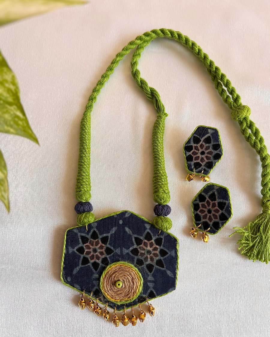 Neelavan Geometry Set Necklace