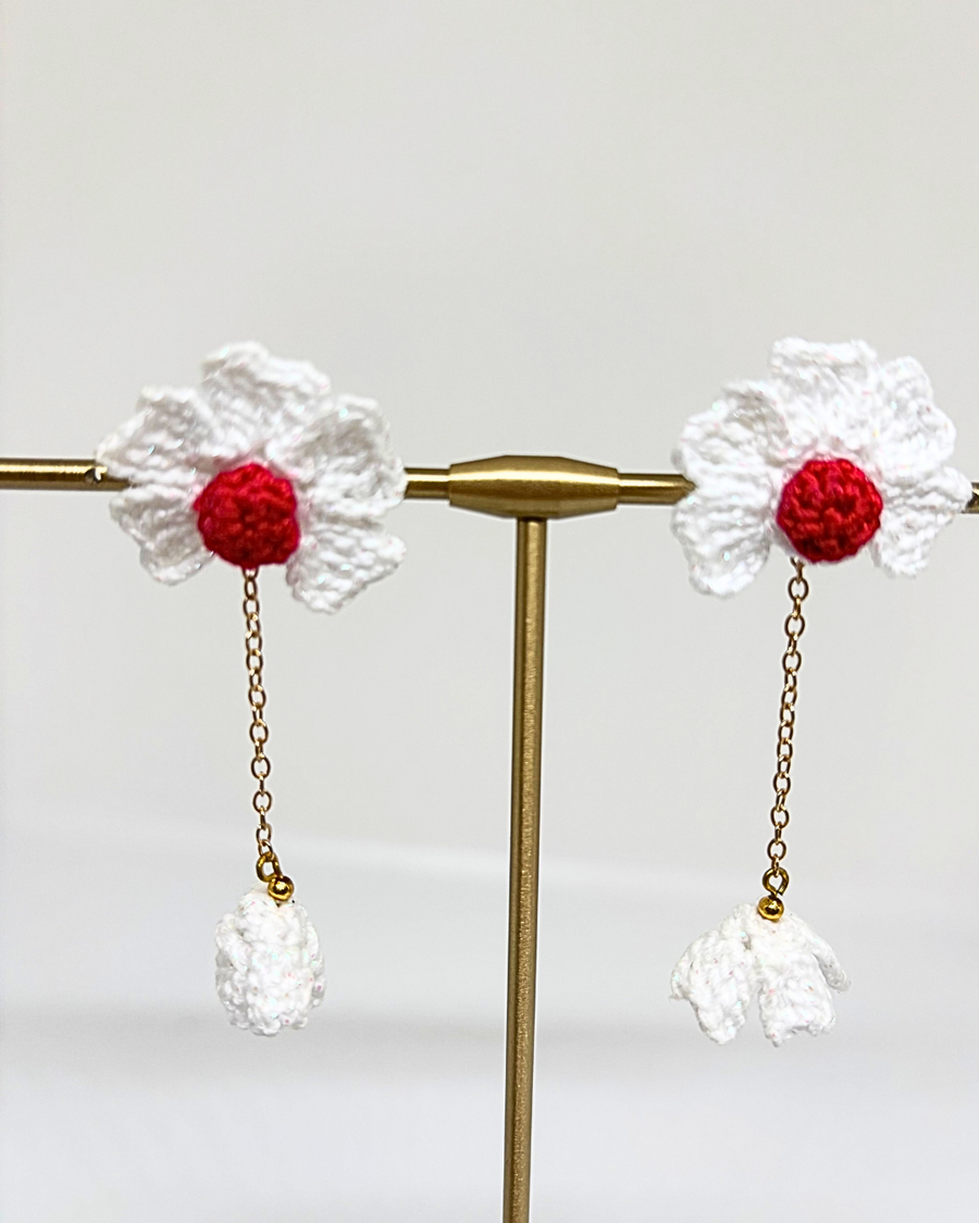 White Daisy Crochet Earrings