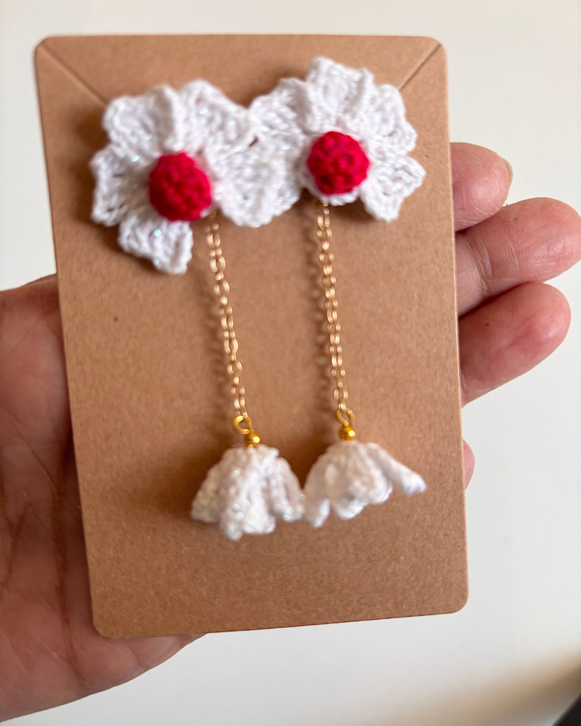 Shubhra Jhumki Blooms